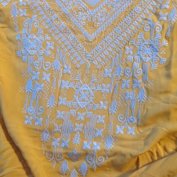 L - Chelsea Theodore Long Sleeve Flared Shirt - Picture 6 of 6